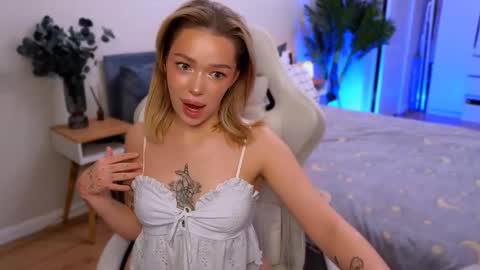 Ella online show from 12/16/25, 06:29