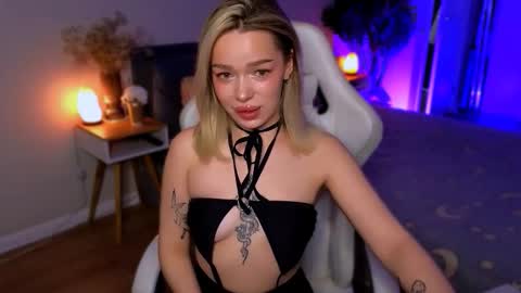 Ella online show from 01/17/26, 06:07