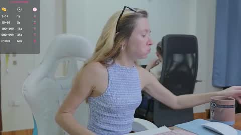 Snapshot of ellcrys chatting on 09/14/25, 09:14 im Elsa lets go Subscribe to my OF and Youtube -35 online show from 09/14/25, 09:14