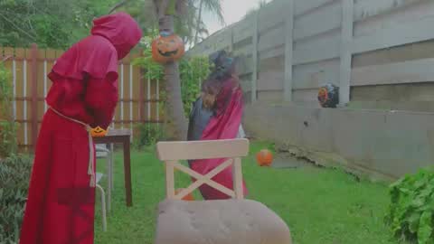 Snapshot of ellcrys chatting on 10/31/25, 11:50 im Elsa lets go Subscribe to my OF and Youtube -35 online show from 10/31/25, 11:50