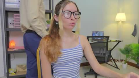 Snapshot of ellcrys chatting on 11/05/25, 09:59 im Elsa lets go Subscribe to my OF and Youtube -35 online show from 11/05/25, 09:59