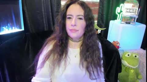 ELLE online show from 02/10/25, 05:09