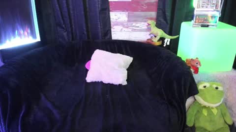 ELLE online show from 09/13/25, 09:14