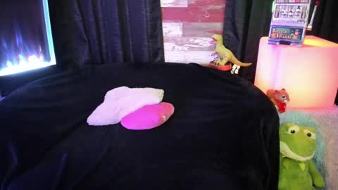 ELLE online show from 09/29/25, 08:13