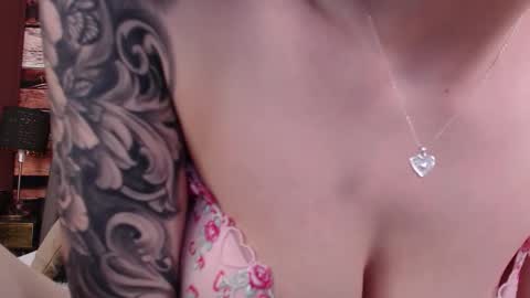 Elle online show from 02/13/26, 04:52