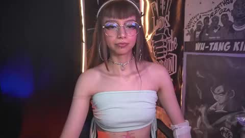 follow me on instagram .    online show from 02/19/26, 08:05