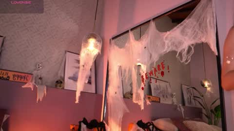 Elle Diane online show from 10/27/25, 12:26