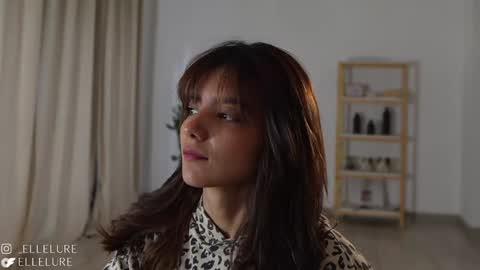 Snapshot of ellelure_ chatting on 01/16/25, 10:02 Linda Restrepo online show from 01/16/25, 10:02