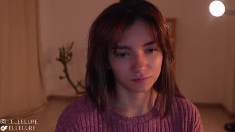 Snapshot of ellelure_ chatting on 01/31/25, 12:17 Linda Restrepo online show from 01/31/25, 12:17