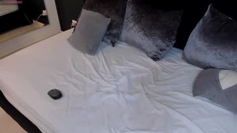 Snapshot of ellen_grace chatting on 09/23/25, 09:01 Ellen online show from 09/23/25, 09:01