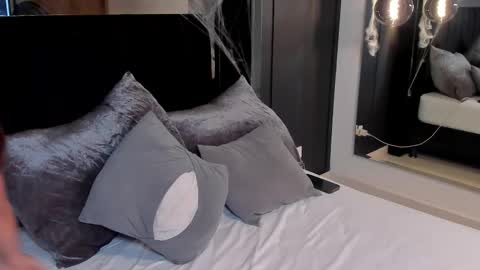 Snapshot of ellen_grace chatting on 11/02/25, 09:22 Ellen online show from 11/02/25, 09:22