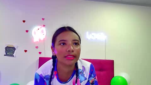 ellie_cute7 online show from 03/24/26, 07:30