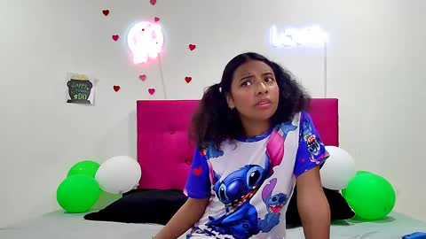 ellie_cute7 online show from 04/04/26, 07:22