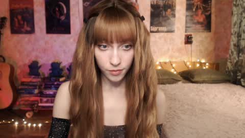 ellie_friendly online show from 12/02/24, 12:07