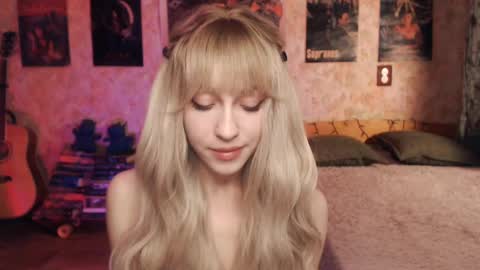 ellie_friendly online show from 02/22/25, 12:38
