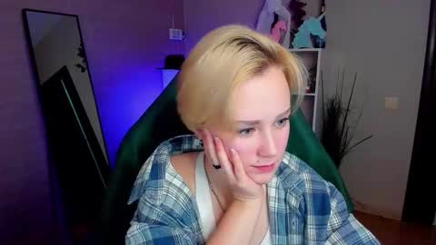 Ellie online show from 11/30/25, 08:07