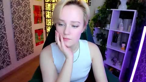 Ellie online show from 12/05/25, 02:20