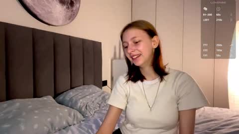 Snapshot of ellie_hollow chatting on 09/12/25, 07:30 Ellie online show from 09/12/25, 07:30