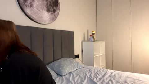 Snapshot of ellie_hollow chatting on 09/17/25, 07:10 Ellie online show from 09/17/25, 07:10