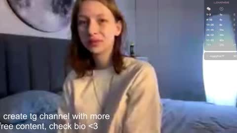 Snapshot of ellie_hollow chatting on 10/24/25, 07:27 Ellie online show from 10/24/25, 07:27