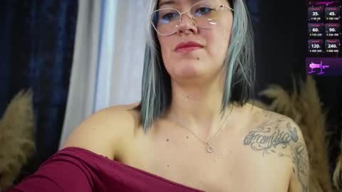 Ellie Ramos online show from 11/06/25, 01:45