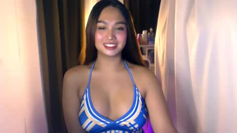 Snapshot of elliecummers chatting on 07/14/26, 11:27 ellie online show from 07/14/26, 11:27