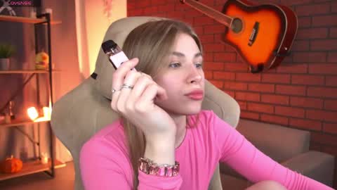 elliecutes online show from 05/04/26, 05:47