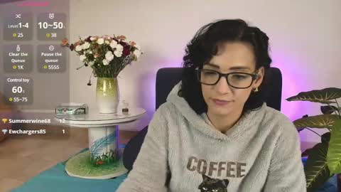elliee1 online show from 02/12/25, 03:16