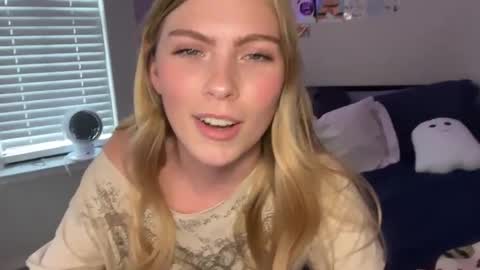 Ellie online show from 04/03/26, 10:41