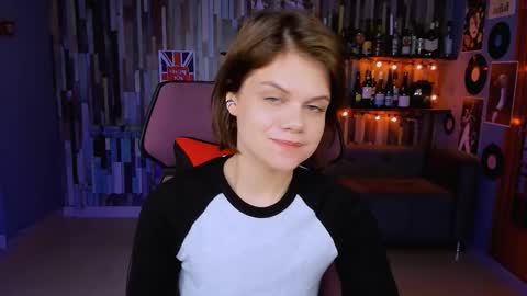 Snapshot of elliemurler chatting on 11/11/25, 09:09 elliemurler online show from 11/11/25, 09:09