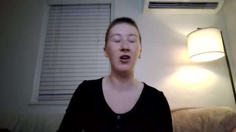 Ellie Rowyn online show from 11/25/25, 02:44