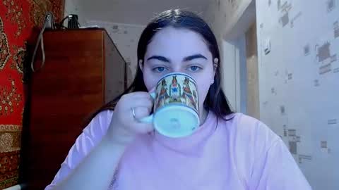 Ellie online show from 03/24/26, 06:40