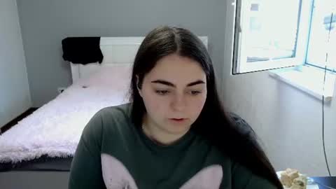 Ellie online show from 06/19/26, 09:35