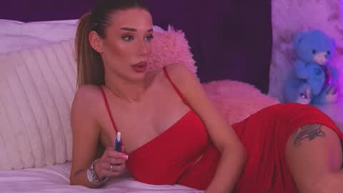 EllinaNuria online show from 03/10/26, 08:14