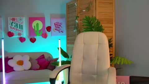 Snapshot of ellinvale chatting on 04/30/26, 05:03 Elin online show from 04/30/26, 05:03