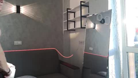 Snapshot of elliot_muscle04 chatting on 10/06/25, 02:03 elliot_muscle04 online show from 10/06/25, 02:03