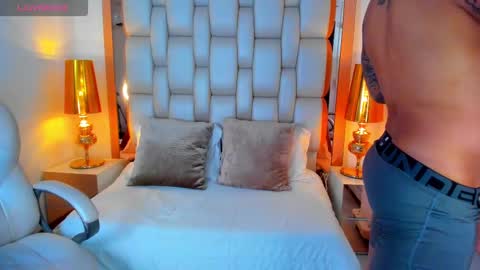 E L L I O T    V E L E Z online show from 03/04/25, 08:49