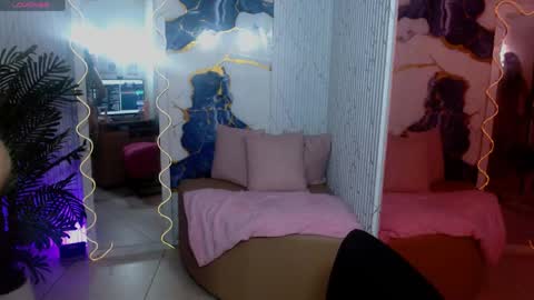 ellis_tay online show from 04/14/26, 12:00