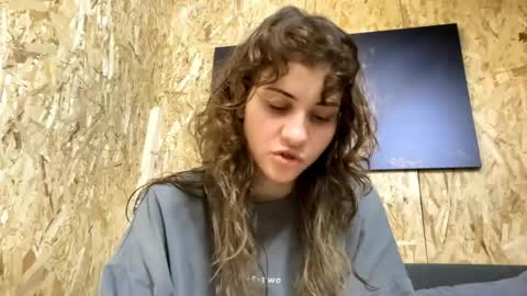 Snapshot of elliselic chatting on 05/24/26, 06:13 Jane online show from 05/24/26, 06:13