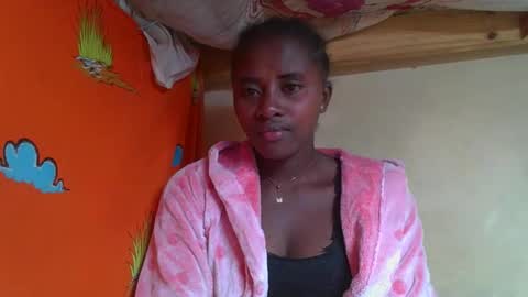 Snapshot of ellodi chatting on 05/16/26, 01:02 Ellodi online show from 05/16/26, 01:02