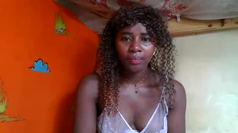 Snapshot of ellodi chatting on 06/01/26, 08:05 Ellodi online show from 06/01/26, 08:05