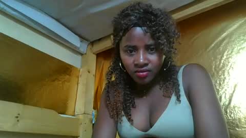 Snapshot of ellodi chatting on 06/15/26, 10:34 Ellodi online show from 06/15/26, 10:34