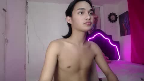 Snapshot of ellorrey chatting on 12/17/25, 11:55 ELLORREY online show from 12/17/25, 11:55