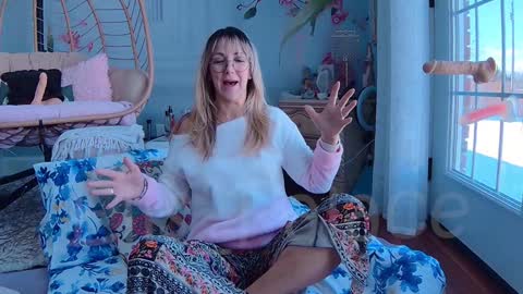 Snapshot of ells_palace chatting on 01/26/25, 04:51 Ella Bella Bo Bella online show from 01/26/25, 04:51