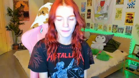 Elly     Fansly  online show from 01/14/25, 11:31