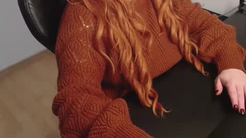 Elly online show from 12/18/25, 03:18