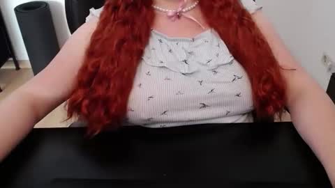 Elly online show from 05/18/26, 12:55