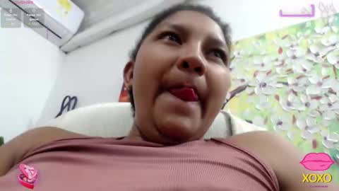 Snapshot of elly_willis chatting on 10/05/25, 12:03 Elly online show from 10/05/25, 12:03