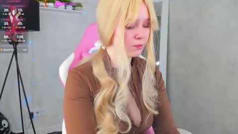 ellya_castro online show from 12/05/25, 01:58