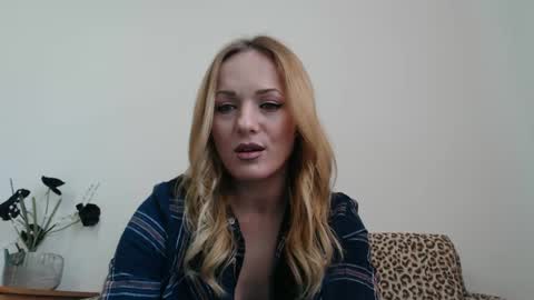 EllyaDiamond online show from 02/17/25, 07:26